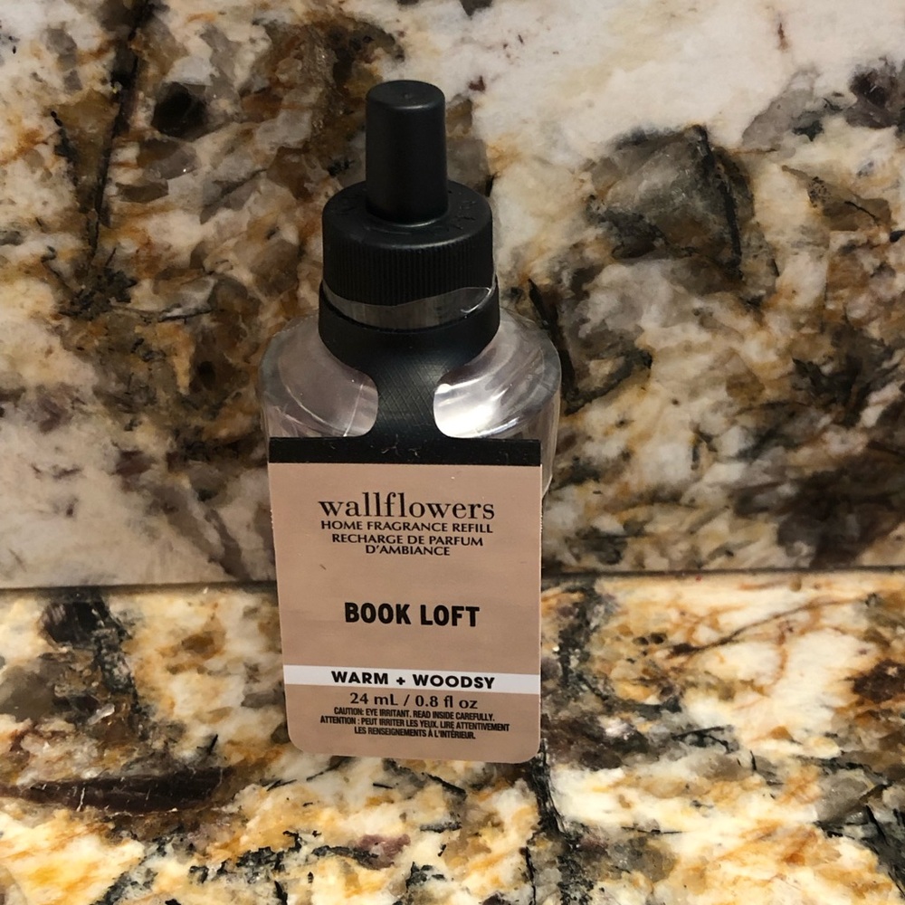 Bath and Body Works Book Loft Wallflower Refill Bulb